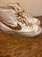Nike Blazer mit Leoparden Muster Köln - Nippes Vorschau