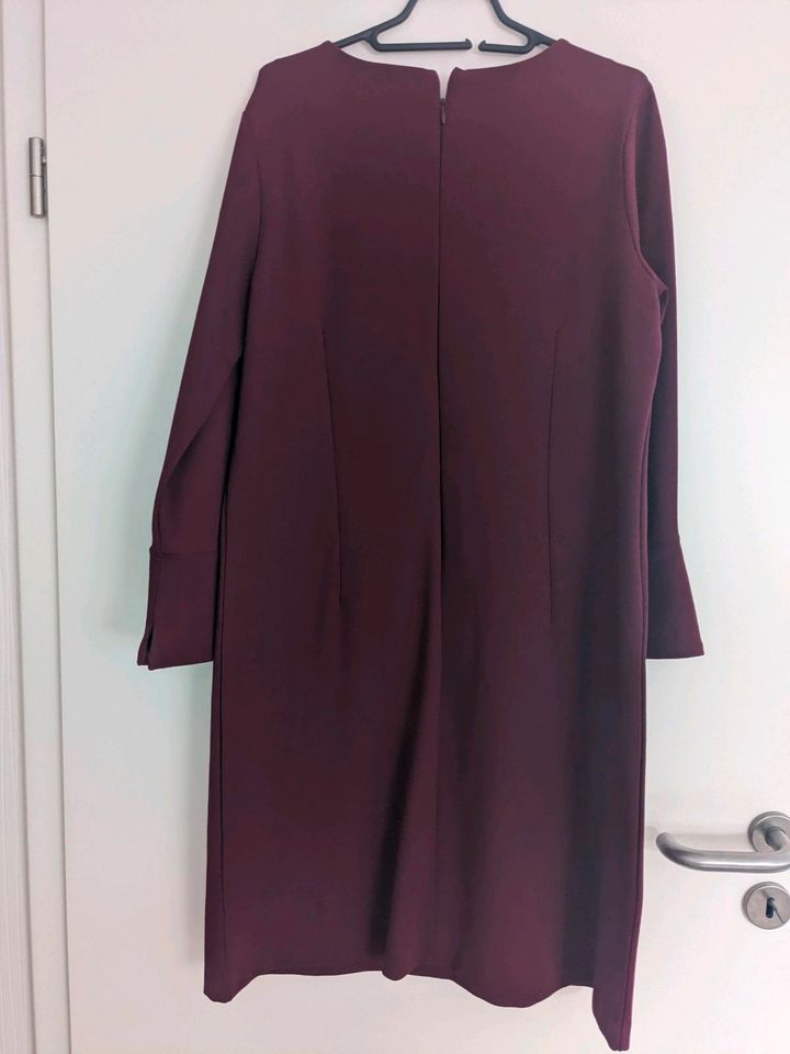 Kleid Größe 42 bourdaux in Gieboldehausen