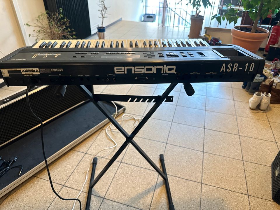 Keyboard Musikinstrument in Stuttgart