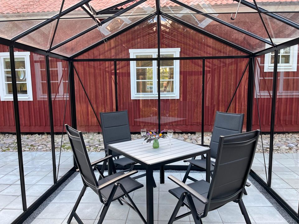 Idyllisches Ferienhaus im südschwedischen Wald in Berlin