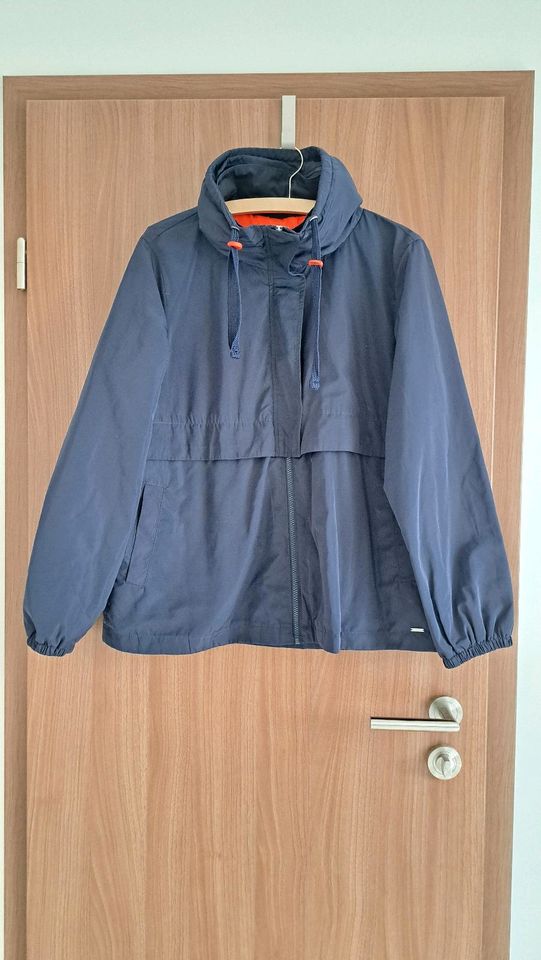 Tom Tailor Denim Windbreaker, dunkelblau mit orange, Kapuze in Frankfurt am Main