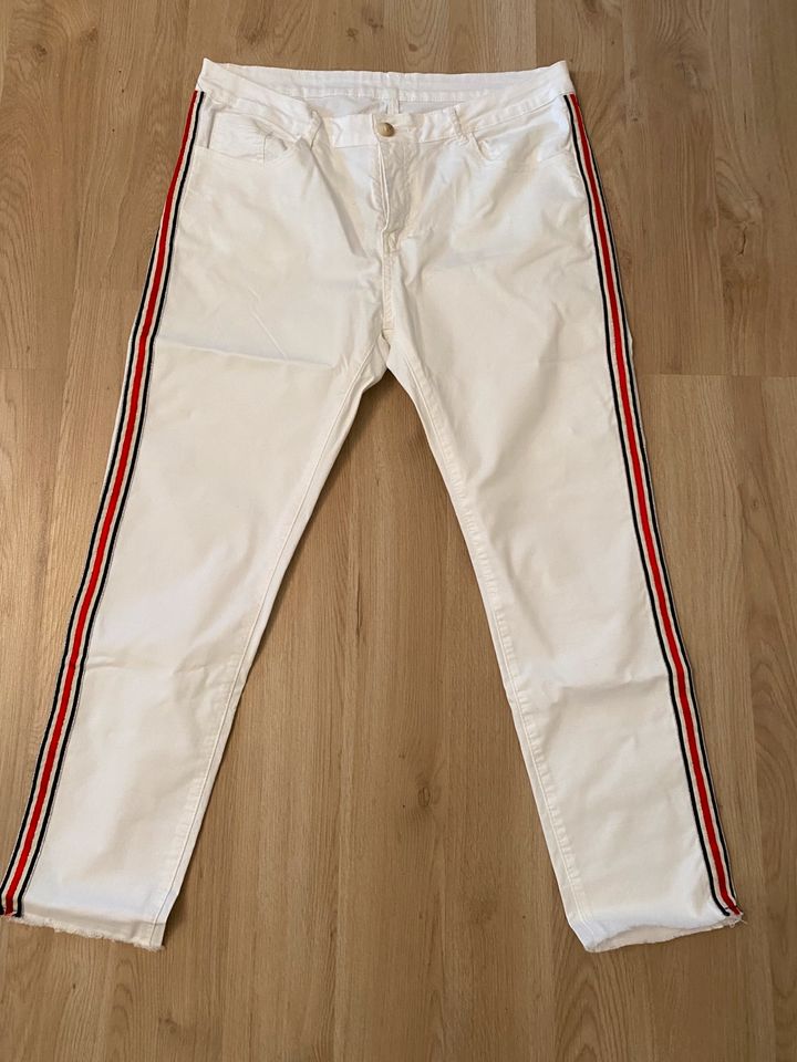 italienische Weisse Jeans mit Streifen Gr. 38 in Bayern - Bayreuth | eBay  Kleinanzeigen ist jetzt Kleinanzeigen