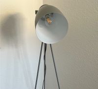 Stehlampe 130cm mit Glübirne - Versand gratis Stuttgart - Plieningen Vorschau