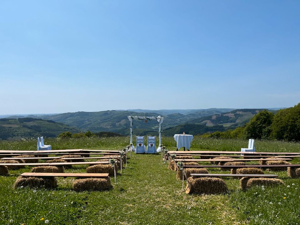 trauMpaar - Freie Trauungen, Trauredner und Hochzeitssängerin in Hilchenbach