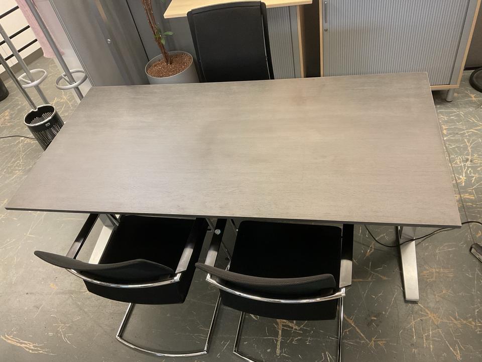 Schreibtisch elektrische höhenverstellbar von KÖNIG NEURATH in Mülheim (Ruhr)