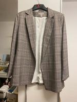 Schickes Damen Blazer Jacke Größe 48 Stuttgart - Dürrlewang Vorschau
