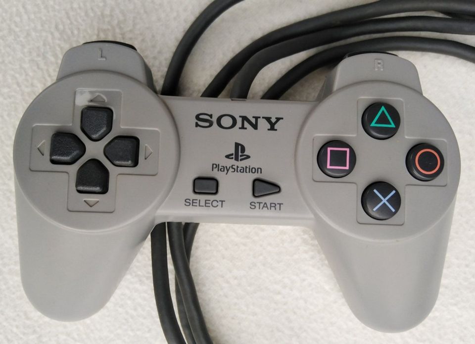 Sony SCPH - 1080 Controller, grau, für Playstation 1 in Hollingstedt b Delve Holst