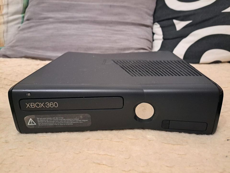 XBOX 360 (Black Edition) in Marktredwitz