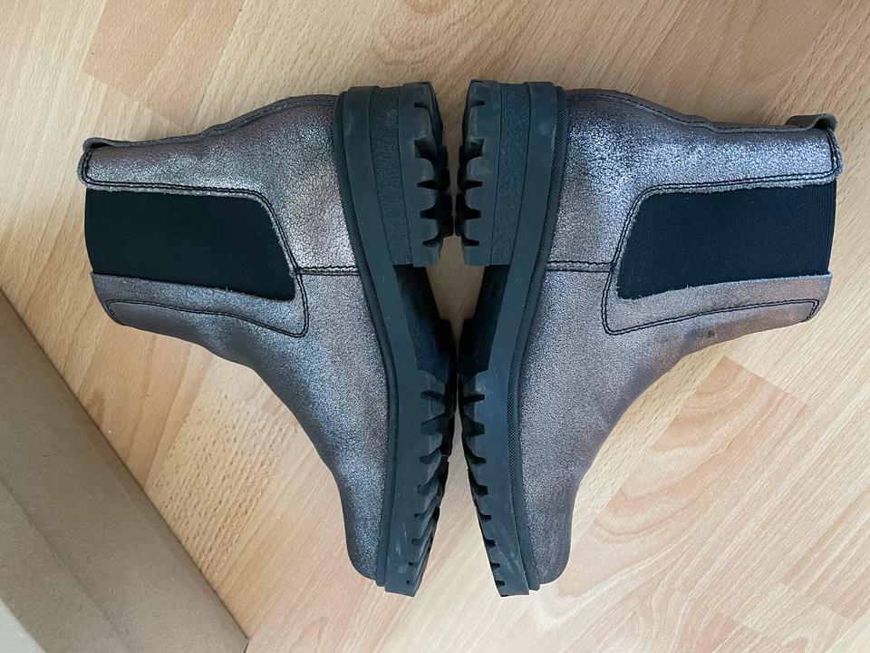 Boots Tommy Jeans metallic cleated, Stiefeletten, gr. 38, grau in Essen