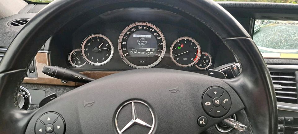 Mercedes Benz E 350VGI in Siegburg