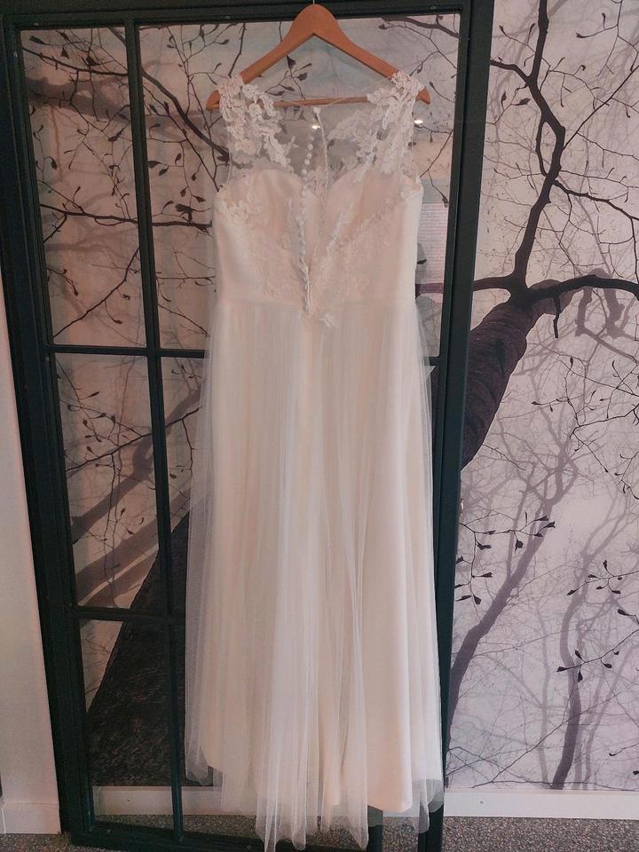 Brautkleid, Hochzeitskleid, Vintage und Boho, Tüll und Spitze in Nübbel