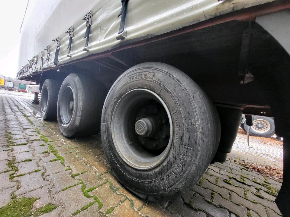 Auflieger Krone SDP 27 SANHSCHAUSTELLERFZ SCHIEBE PLANE MEGA TÜV in Oberschleißheim