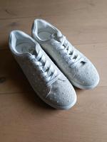 Sneaker mit Perlen, Gr. 42 (fällt etwas kleiner aus) Bayern - Goldbach Vorschau