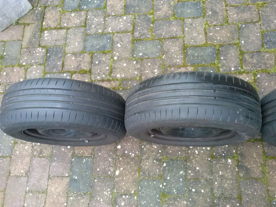 Verkaufe 4 gebrauchte Sommerreifen von Dunlop 205/65 R15 94 V in Burgwedel