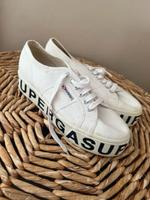 Superga Gr. 40 Weiß Sneaker Damen Nordrhein-Westfalen - Düren Vorschau