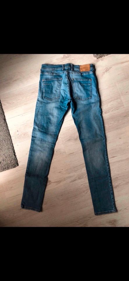 Jeanshose Herrenhose Hosen 31/34  ungetragen in Salzgitter