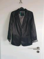 Schwarzer Glänzender Blazer Madonna Größe S Brandenburg - Kremmen Vorschau