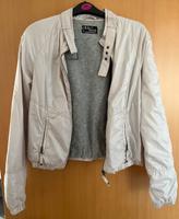 Kurz geschnittene Jacke leichte Sommerjacke von Clockhouse, Gr. M Hessen - Herborn Vorschau