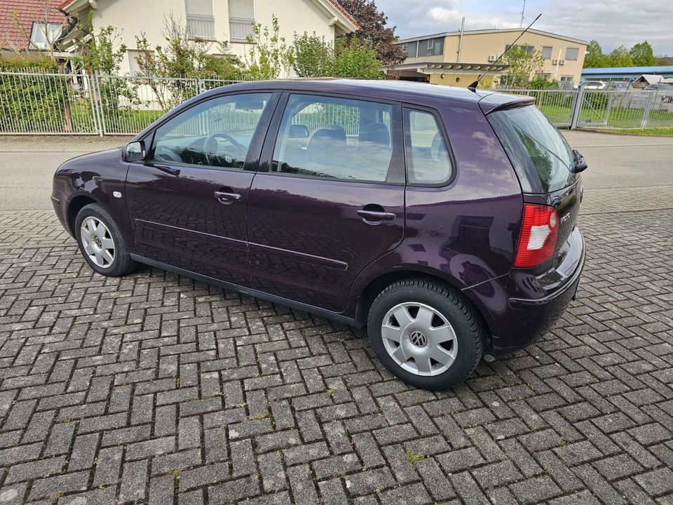 Volkswagen Polo IV Highline TÜV & SERVIC NEU in Kippenheim