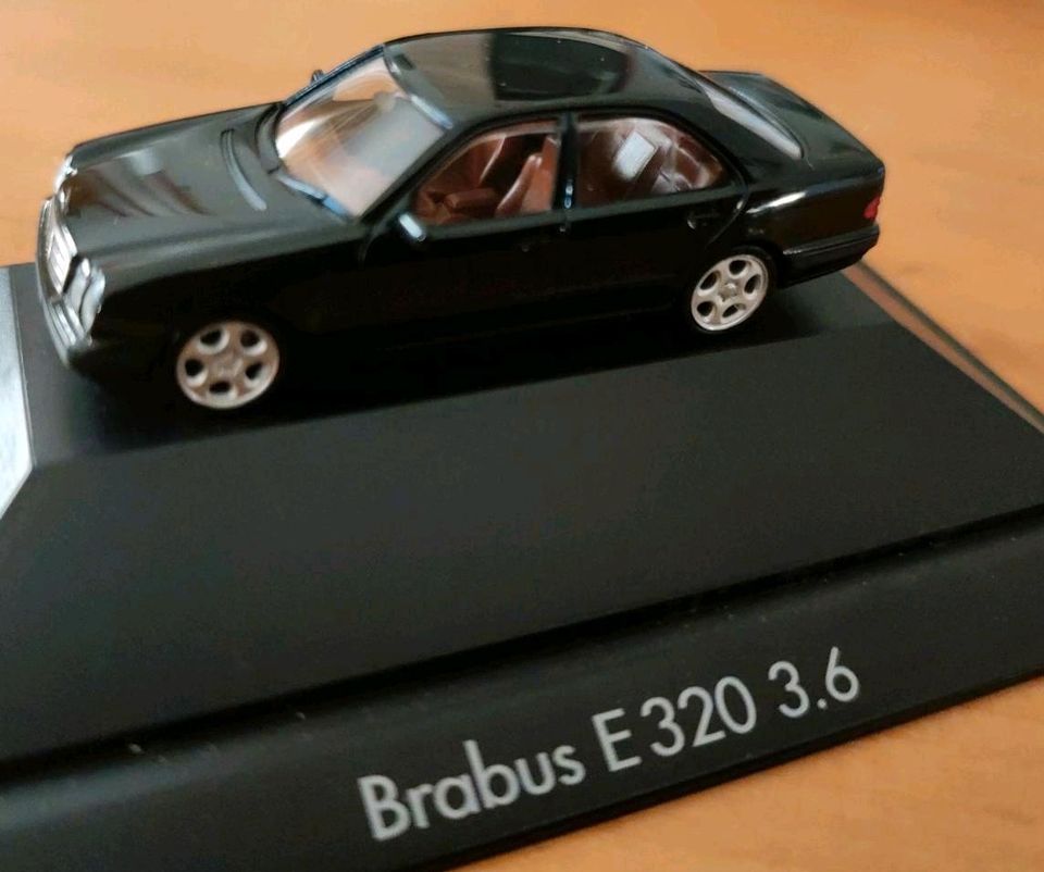 Herpa Mercedes Brabus E320 3.6 in Denkte
