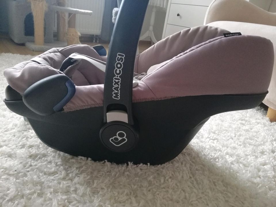 Maxi Cosi Babyschale in Quedlinburg