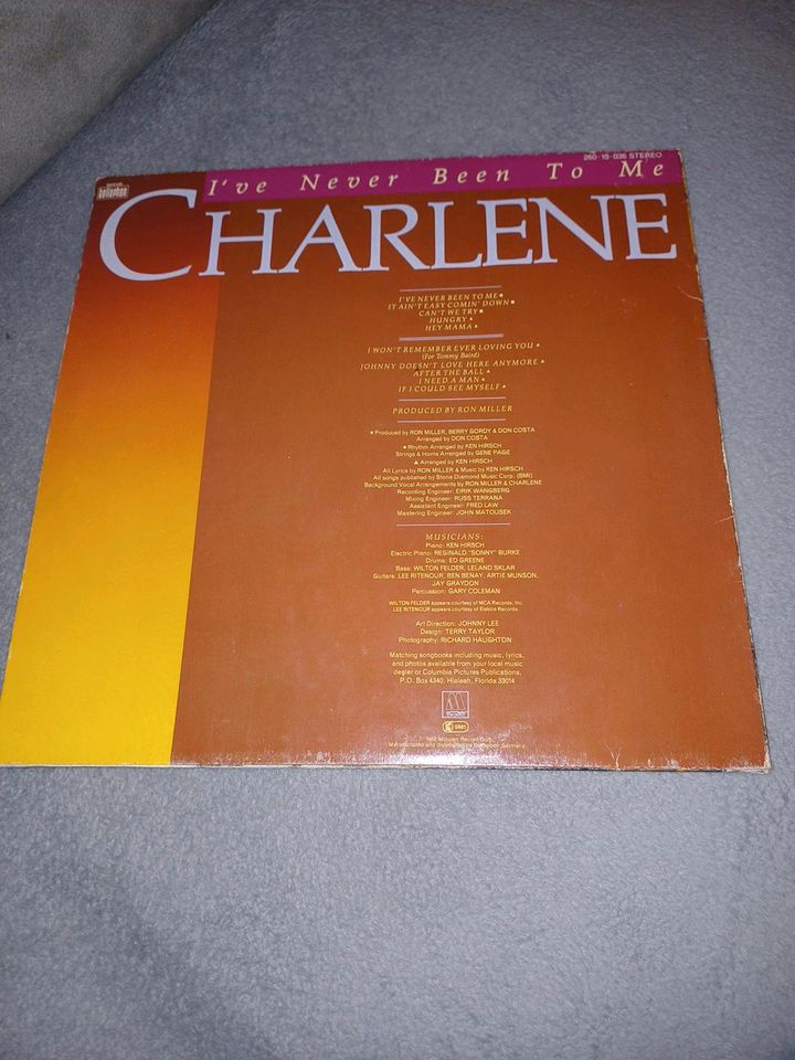 2x Charlene Schallplatten vinyl LPs in Möglingen 