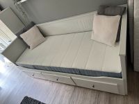 Ikea Hemnes Bett inkl. zwei Matratzen Vesteröy (neuwertig) Schleswig-Holstein - Norderstedt Vorschau