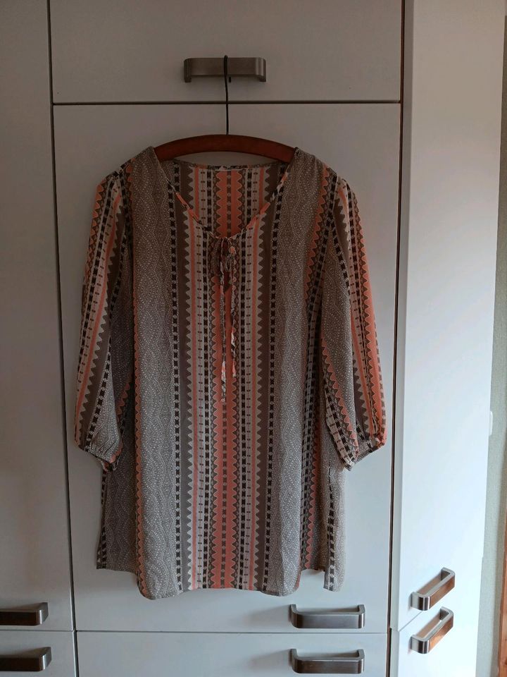 Verkaufe Bluse Tunika Damen Größe 42/44 in Zwenkau