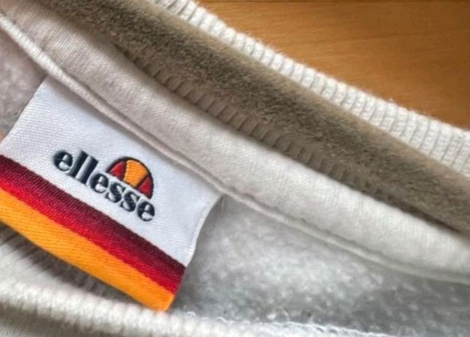 Ellesse Pulli neu L in Filderstadt