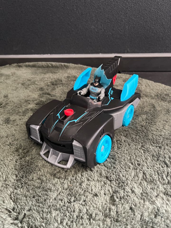 Fisher Price Batman Auto Figur Spielzeug Batmobil Marvel in Frensdorf