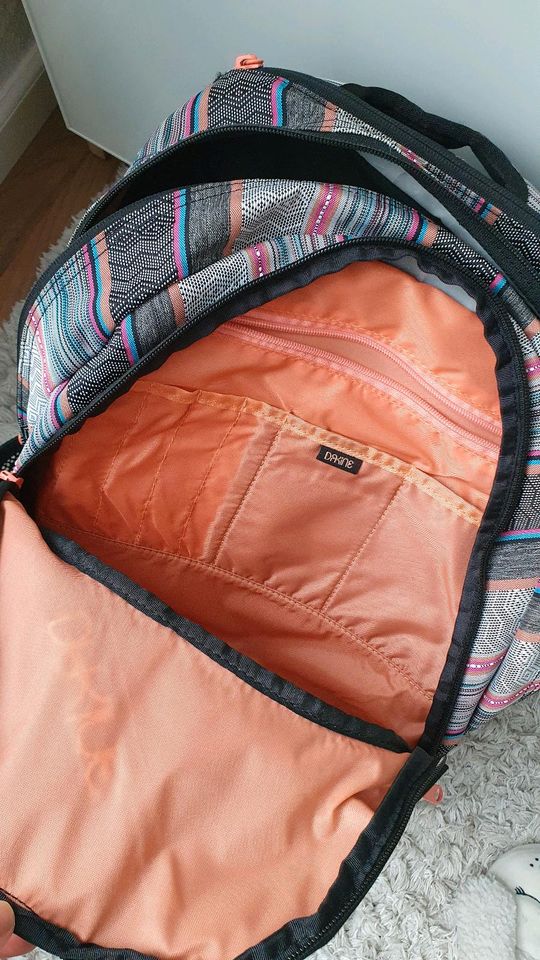 Dakine Eve Lux 28L Rucksack in Hannover