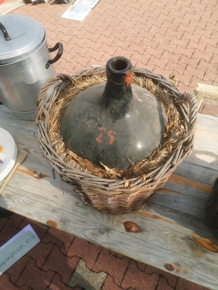 Ballonflasche Weinflasche Deko Trödel Flohmarkt Scheunenfund in Bad Berleburg