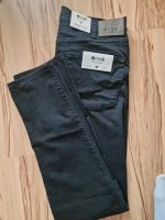 Mustang Tramper Tapered Jeans blau und schwarz  NEU Bayern - Hepberg Vorschau