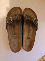 Kaum getragene Birkenstock in schwarz-gold, 42 Niedersachsen - Schöningen Vorschau