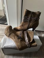 Tamaris  damen Halbstiefel gr.38 NEU wildleder Hamburg - Bergedorf Vorschau