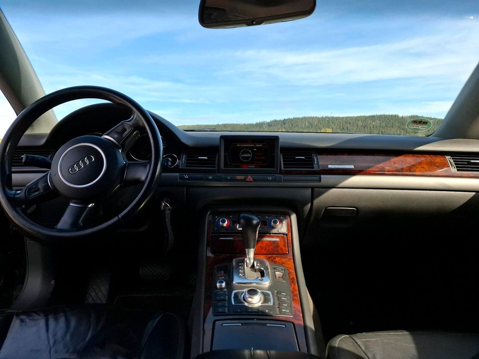 Audi A8 4.2 Quattro in Lengenfeld Vogtland