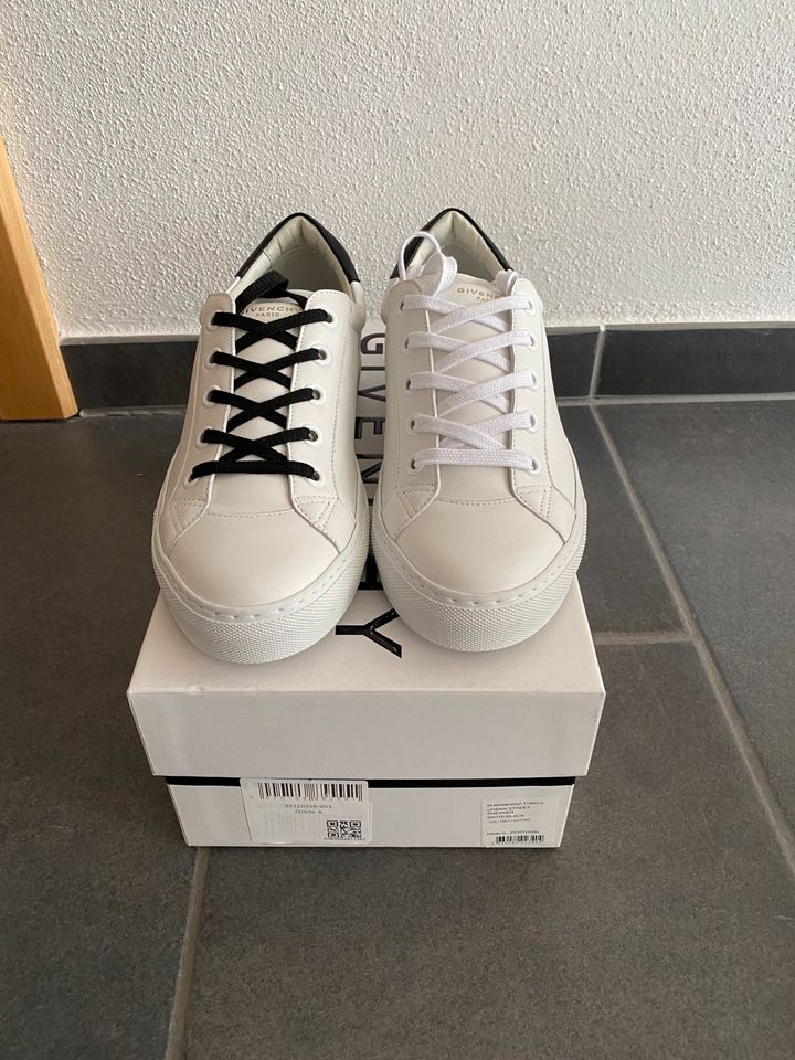 Givenchy Sneakers Urban NEU!! in Altenmarkt