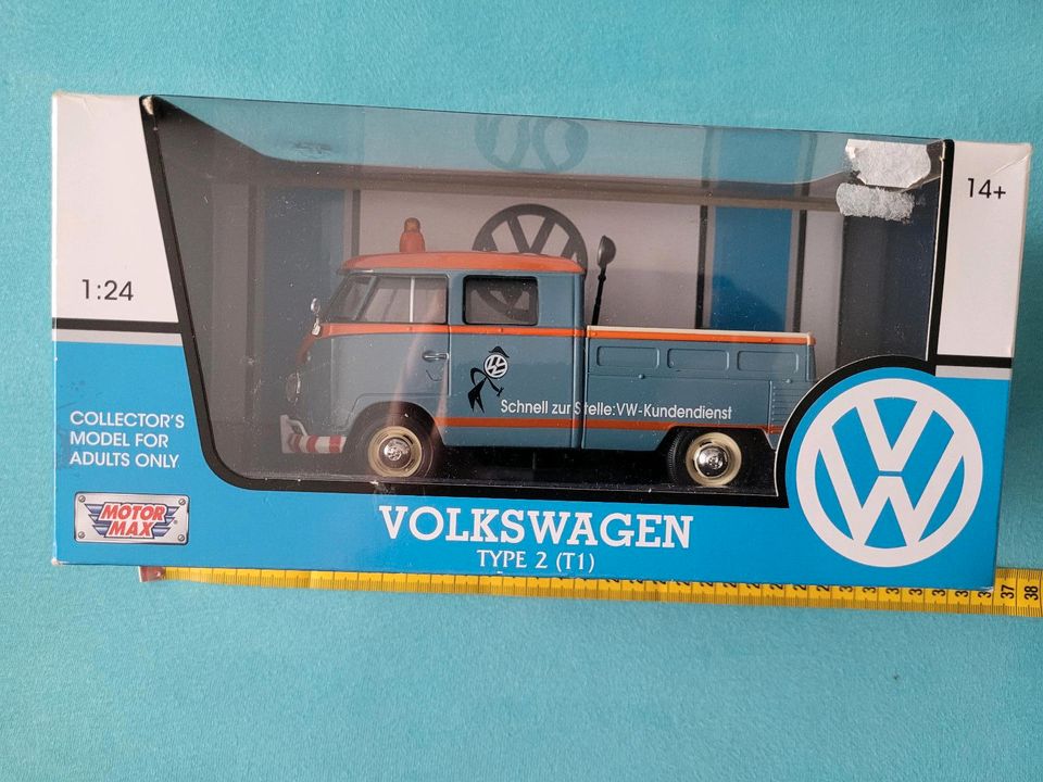 Modellautos, je Packung / Teil 20 Euro in Krefeld