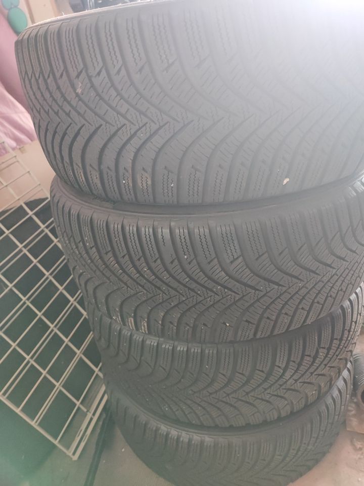 Hankook Winter i*cept RS2 205/45R16 m+s DOT 3816 in Duderstadt