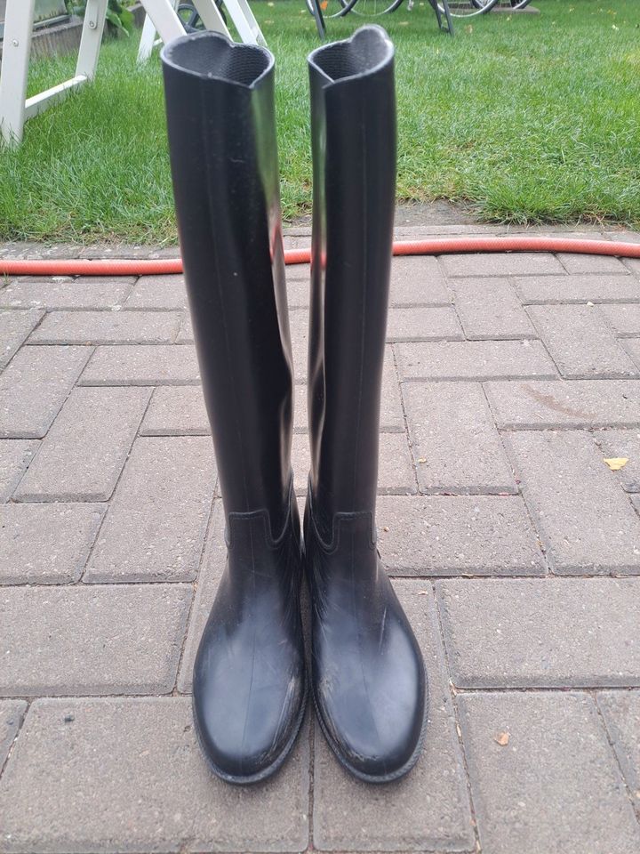 Reitstiefel, Reitschuhe und Reitstiefeletten, Größe 35 in Lehrte