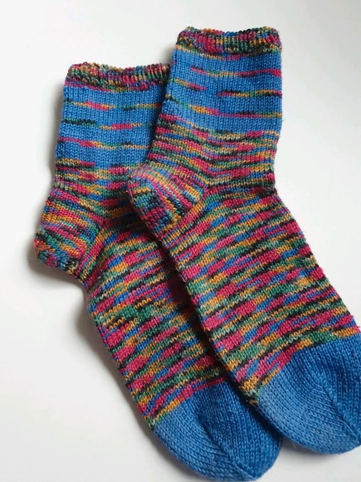 Handgestrickte Socken, Gr. 34-35 in Detmold