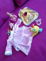 Baby Born Zubehör Mini Töpfchen, Lätzchen, Schnuller, Kleid,... Hessen - Erzhausen Vorschau