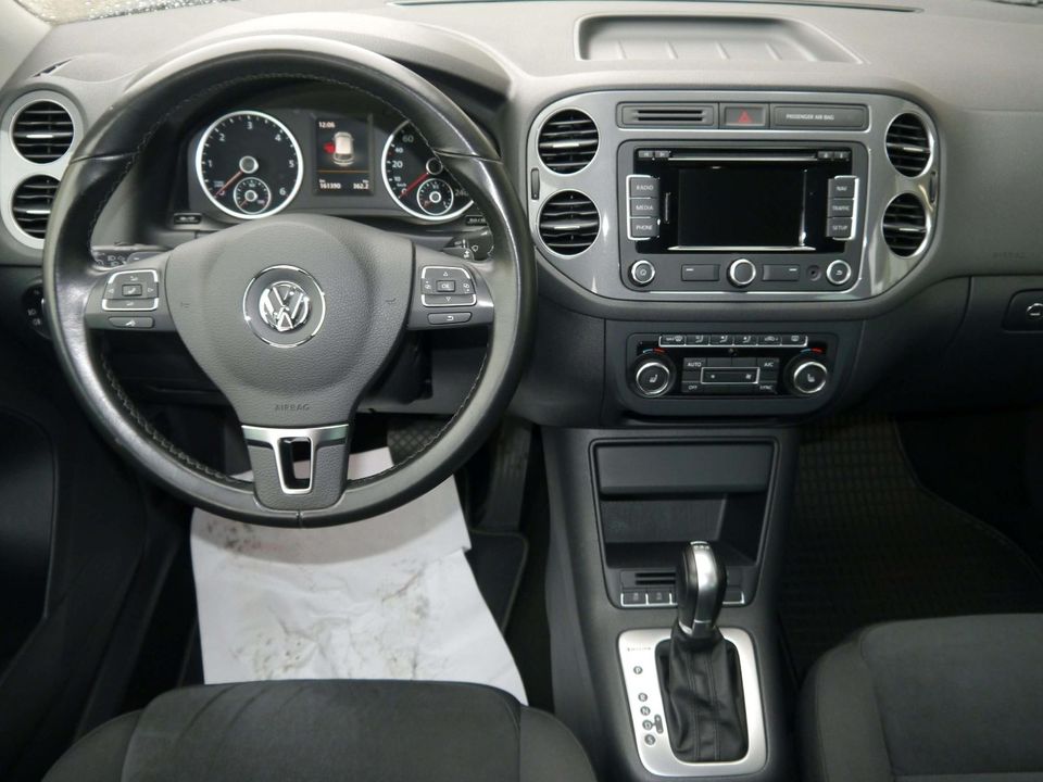 Volkswagen Tiguan Sport   Style BMT 4Motio gratis Anhängeku in Schönebeck (Elbe)