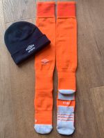 Umbro Stutzen Fußballsocken 10-13 44-48 + Mütze Beanie neu Nordrhein-Westfalen - Gelsenkirchen Vorschau