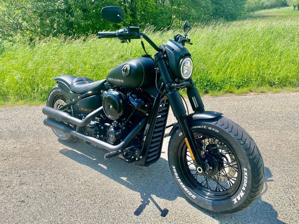Harley-Davidson 200er Street Bob Custombike Slim Fat  Boy in Kitzingen