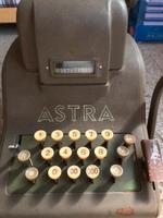 Alte elektrische DDR Kasse ASTRA Mechanik Astrawerke VEB Chemnitz Sachsen - Bobritzsch-Hilbersdorf Vorschau