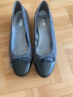 Ara Ballerina Pumps, graues Leder mit Lacksspitze, Gr. 41, NEU Baden-Württemberg - Engen Vorschau