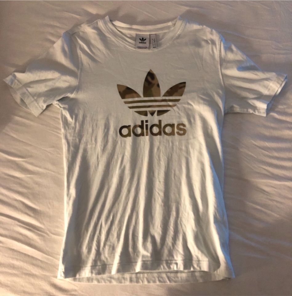 Adidas T-Shirt in Rellingen