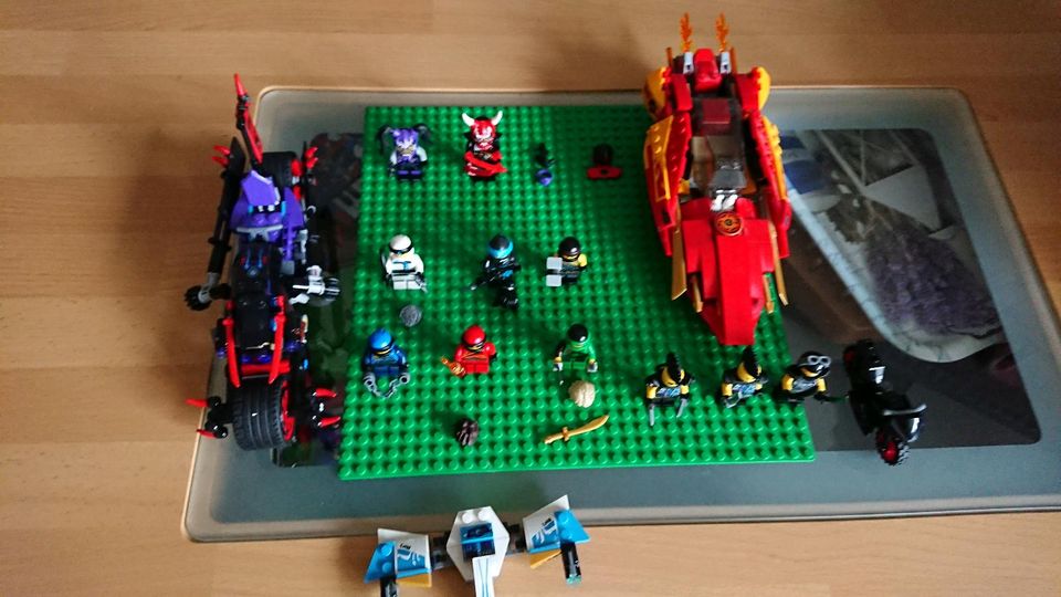 Lego Ninjago Staffel 8 Garmadons Motorradgang Figuren, Fahrzeuge in Lichtenau