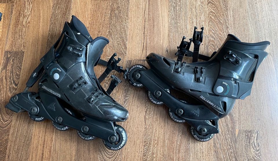 Rollerblades mit Protektoren, Größe 38, schwarz in Remscheid